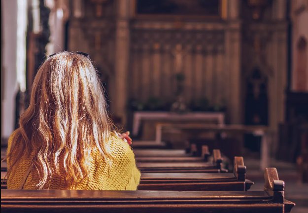 Како тоа молчешки прифативме неодење в црква?