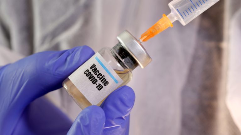Одлични вести од Русија: Готова е првата вакцина против корона!