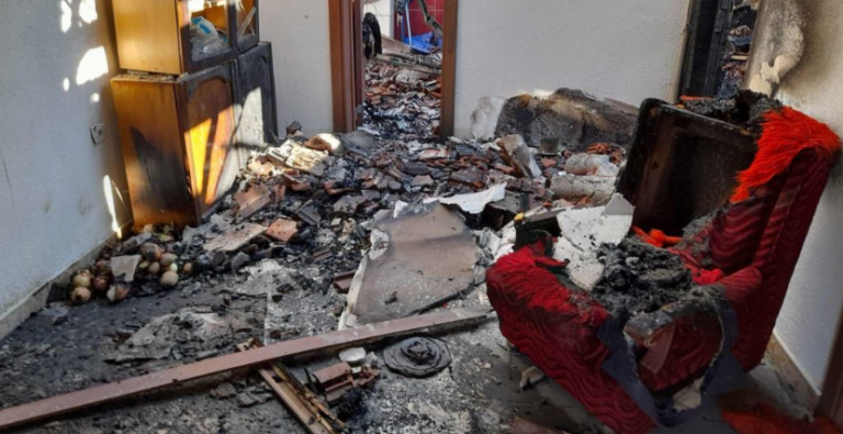 Страшен пожар ги остави без дом: Семејството Веловски бара помош