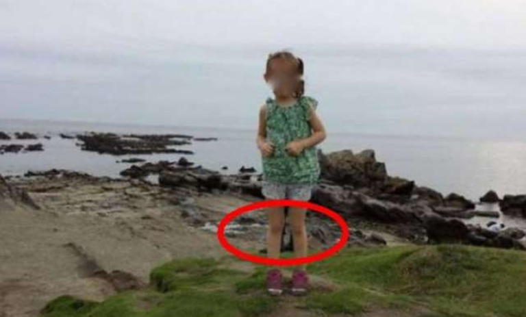Ја сликал ќерка си: Кога ја погледнал фотографијата се шокирал! (ФОТО)