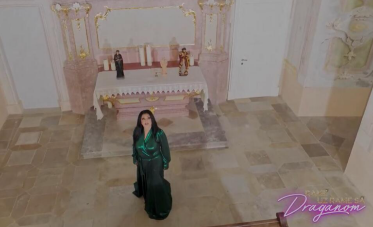 Драгана го покажа замокот: Во нејзината капела се молела и легендарната Марија Терезија